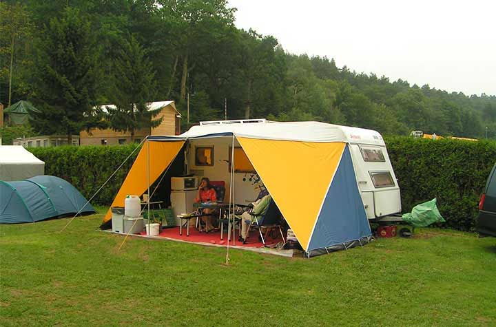 Kampeerplaats op camping in de Ardennen